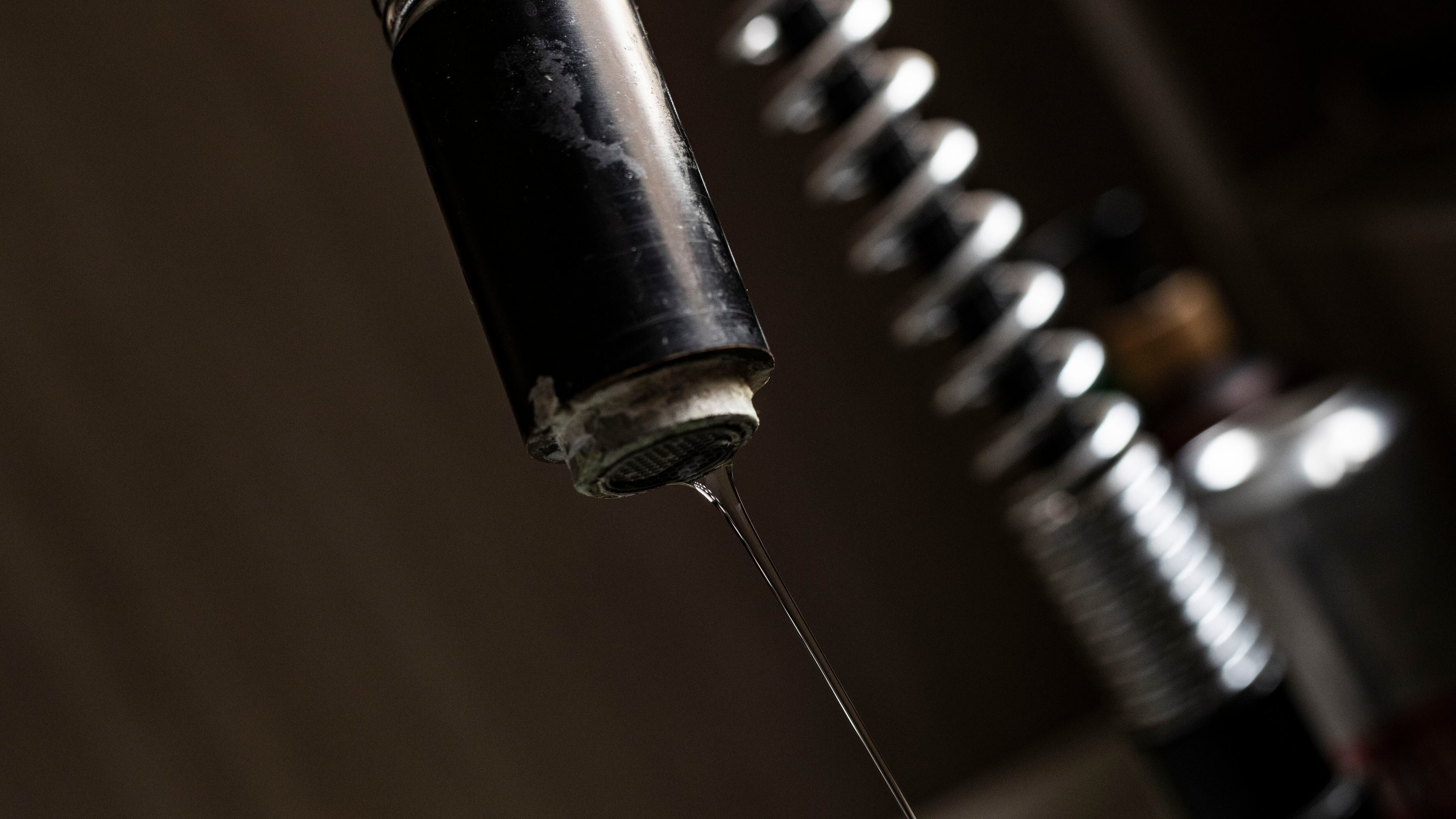 Aguas Andinas compensará a clientes por cortes de suministro