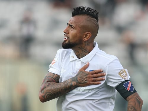 Arturo Vidal dice que seguirá en Colo Colo en 2026 pero continúa con sus críticas a los dirigentes