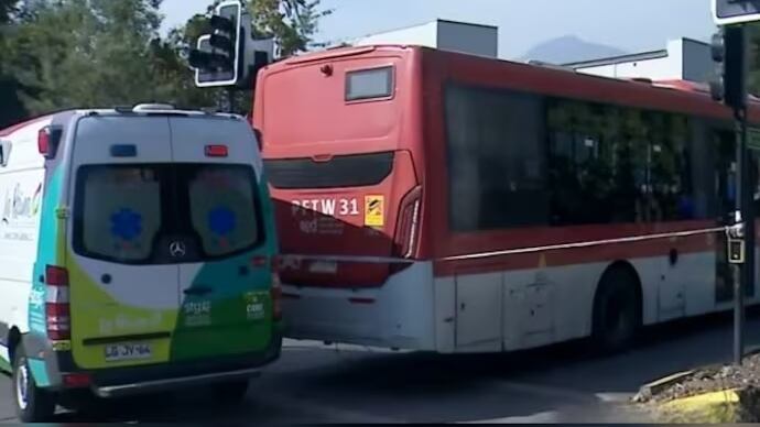 Mujer fallece atropellada por bus del sistema RED