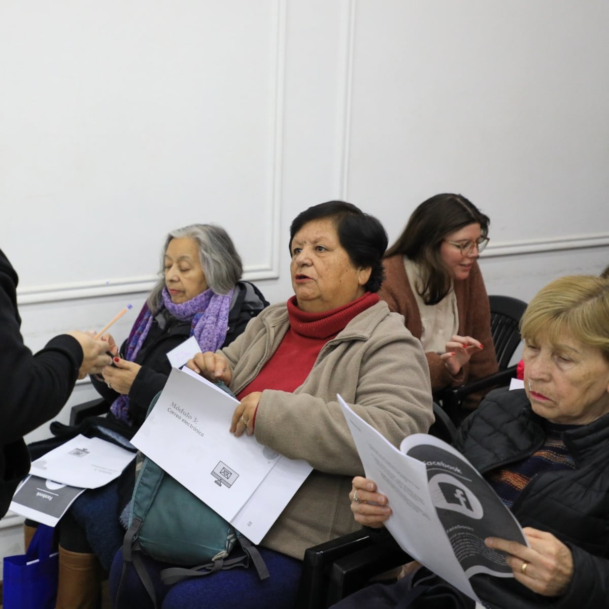 Alcalde de La Florida denuncia corte de financiamiento del Programa Más Adulto Mayor Autovalente Alcalde de La Florida denuncia corte de financiamiento del Programa Más Adulto Mayor Autovalente