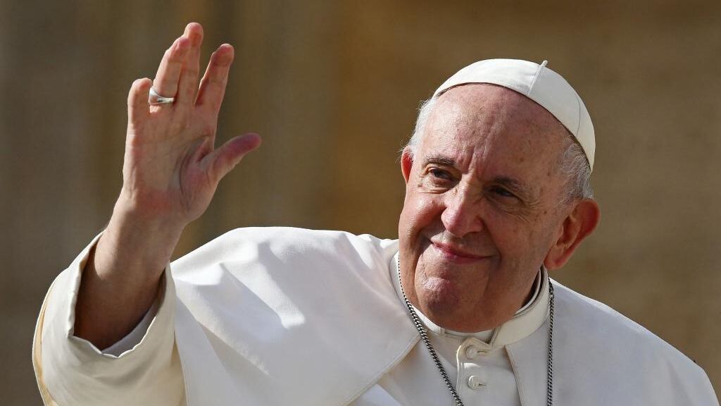 Papa Francisco presenta una nueva complicación en su salud