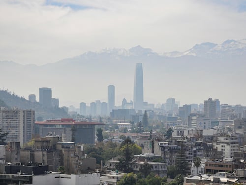 Este lunes la Región Metropolitana amanece con preemergencia ambiental
