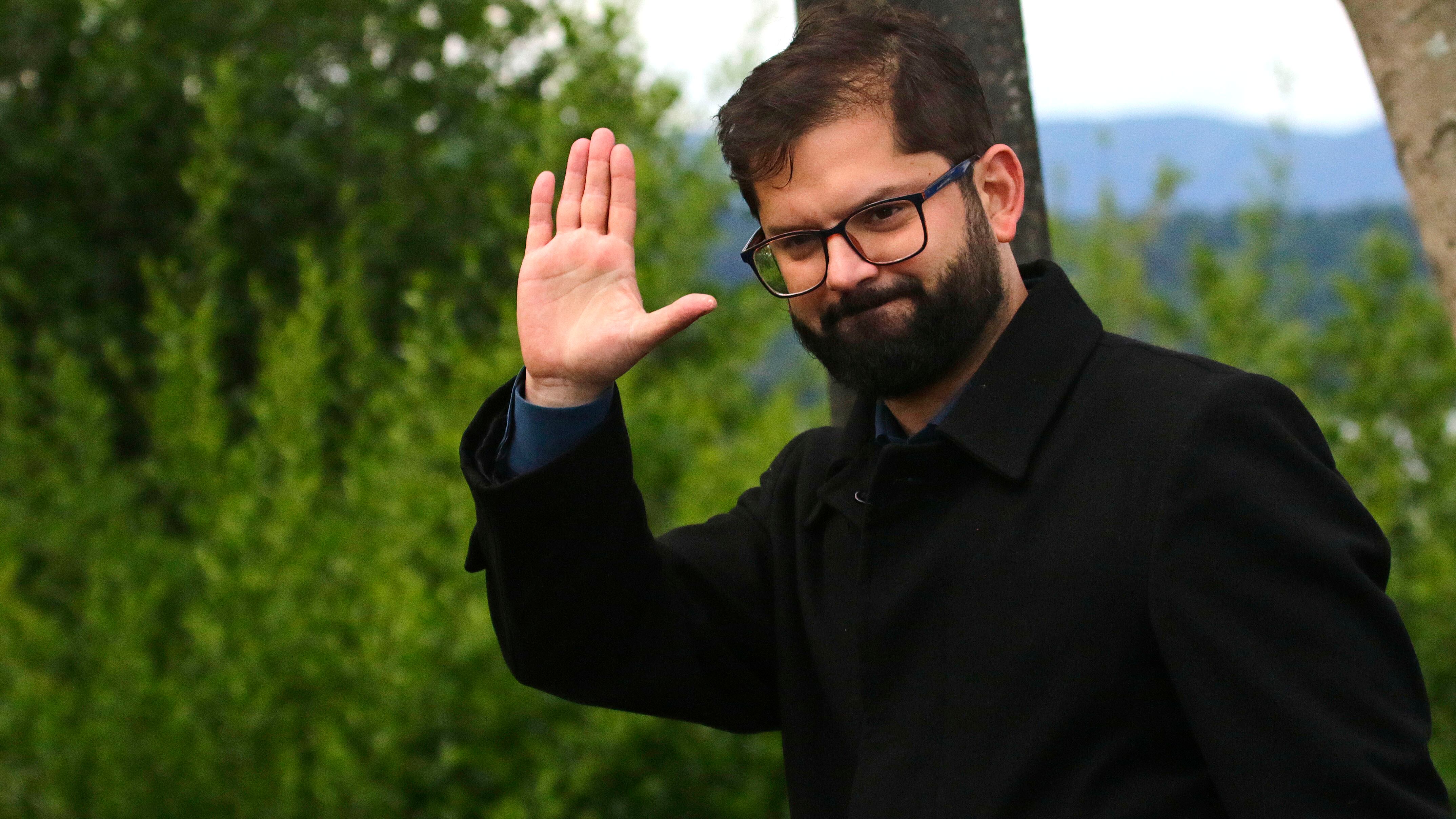 Presidente Gabriel Boric realiza punto de prensa tras terminar su gira por la Región de La Araucanía.