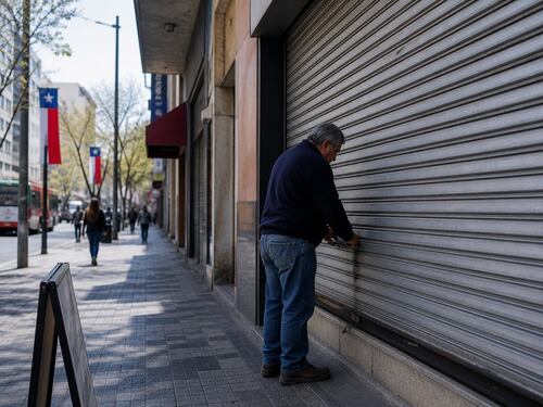 Atención el 1 de mayo: estas son las multas por abrir en feriado irrenunciable en Chile