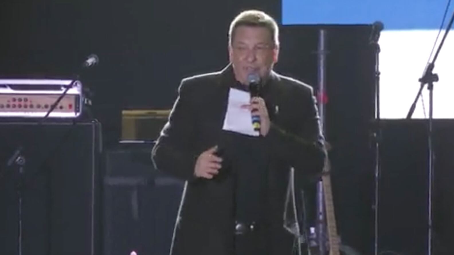 Julio César animó fonda de Peñaflor