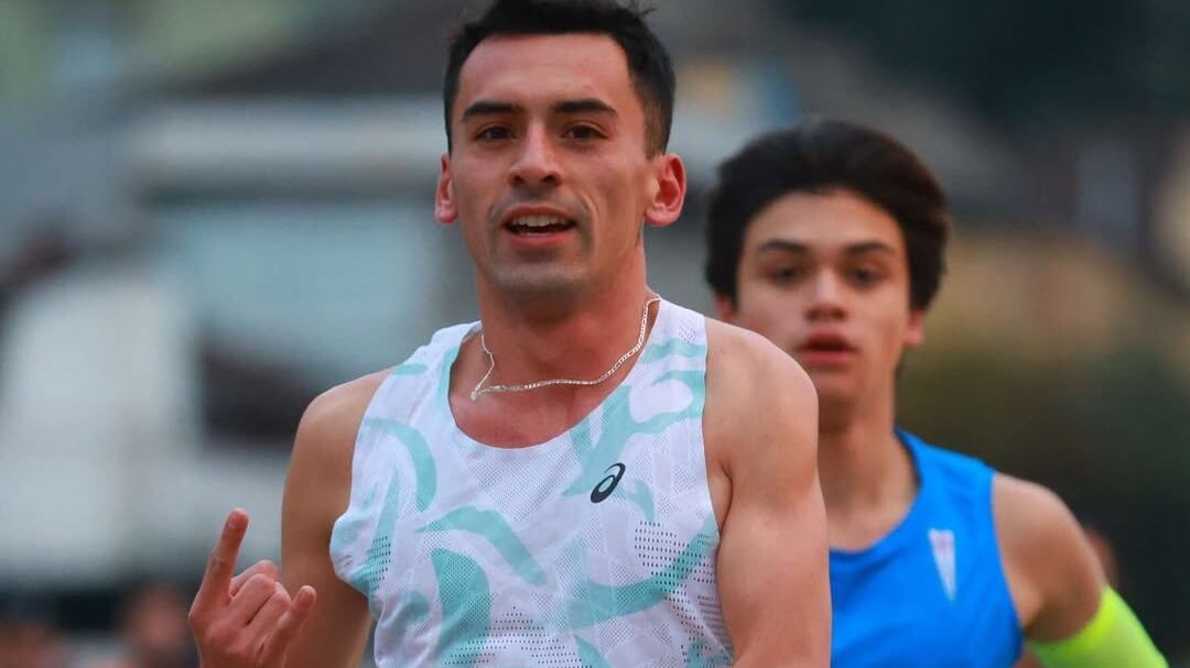 El atleta paralímpico chileno se impuso en la corrida Asics Golden Run, en Ñuñoa.