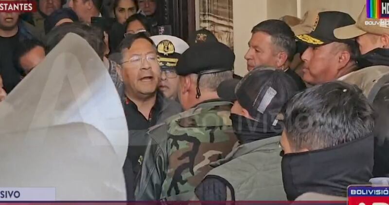 Presidente Luis Arce se enfrenta al General Zuñiga | Fuente: X
