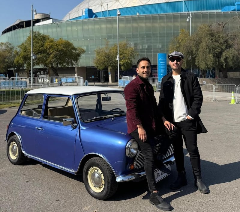 Los Vásquez sortearán un auto mini en sus 15 años de carrera