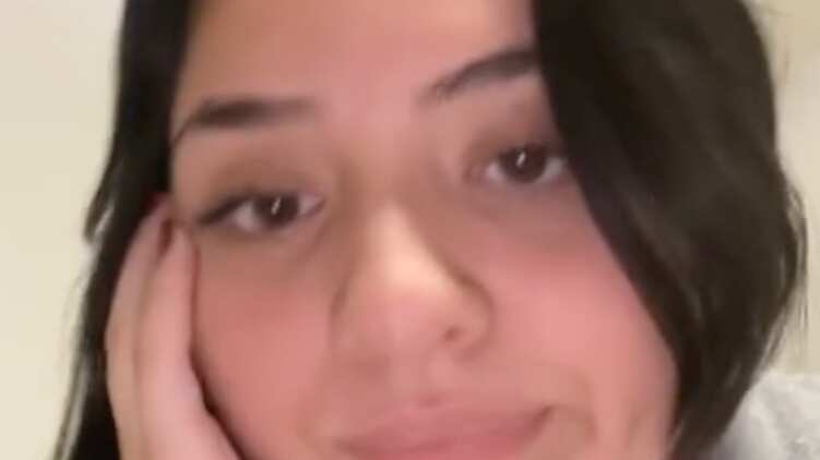 Joven encuentra uña postiza debajo de la cama de su novio