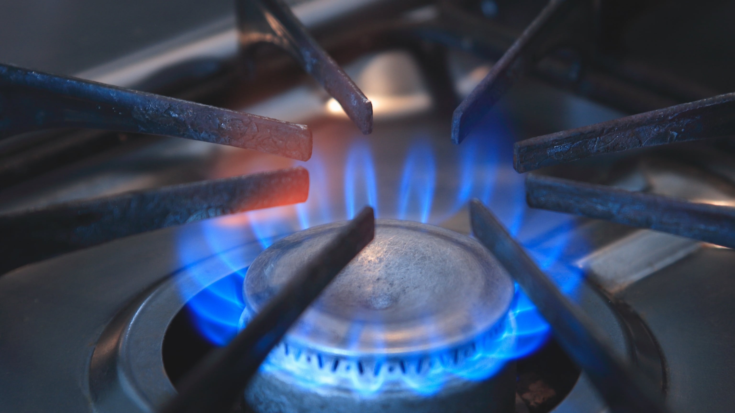 Gas