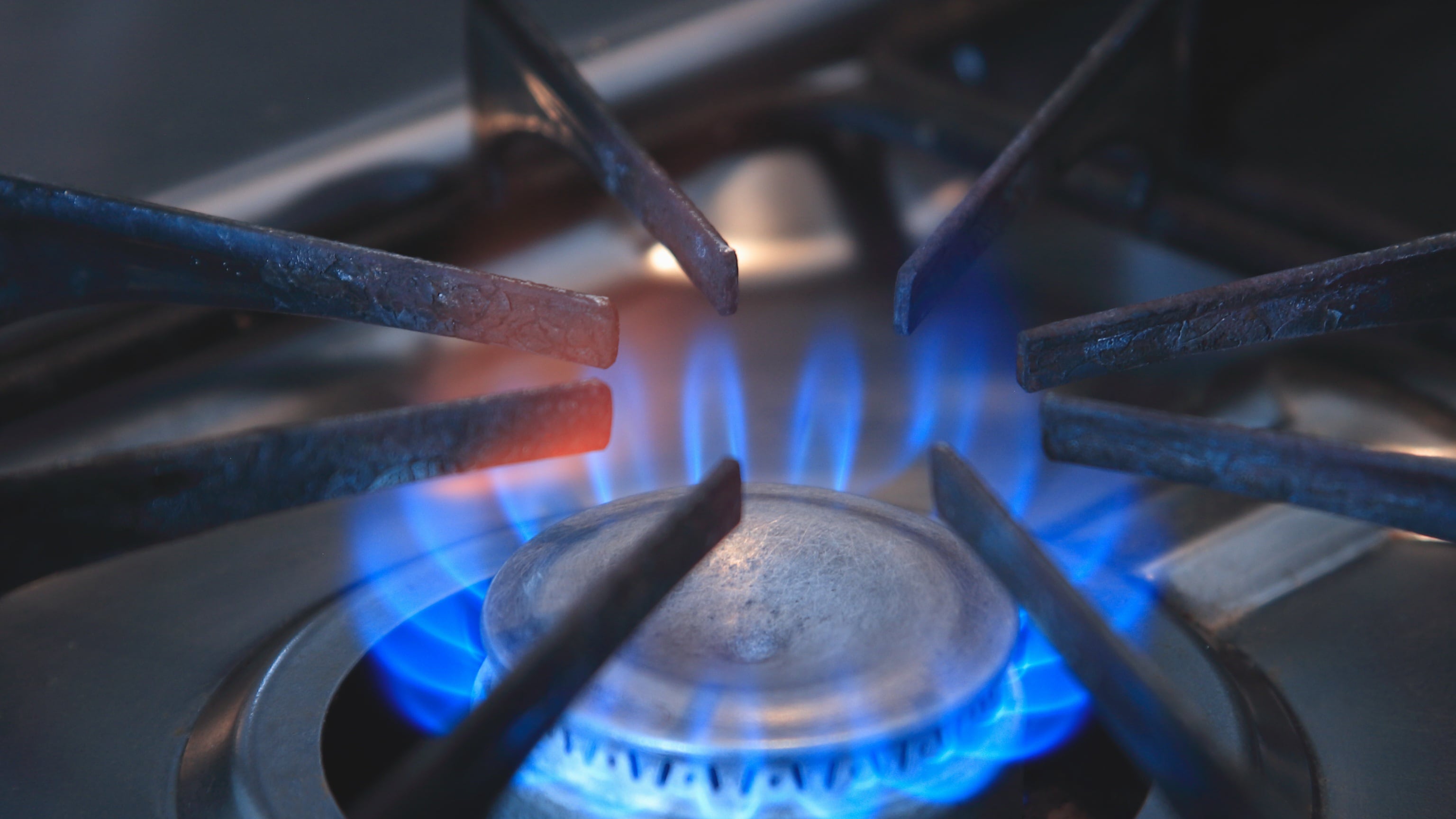 Gas