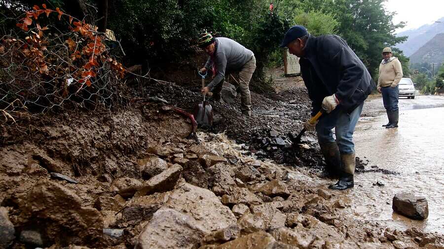 Turbiedad en el río Maipo, Aton Chile