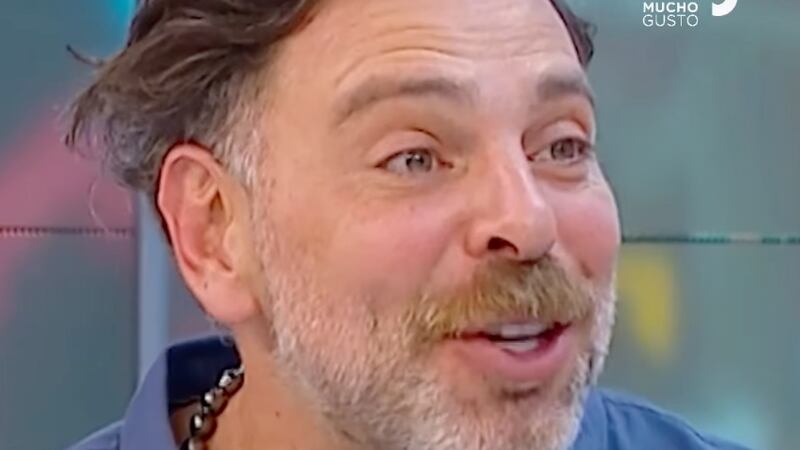 La salida de libreto de José Antonio Neme que provocó risas ahogadas en ‘Mucho Gusto’: “¿Podríamos decir que vamos a terminar en cuatro?"