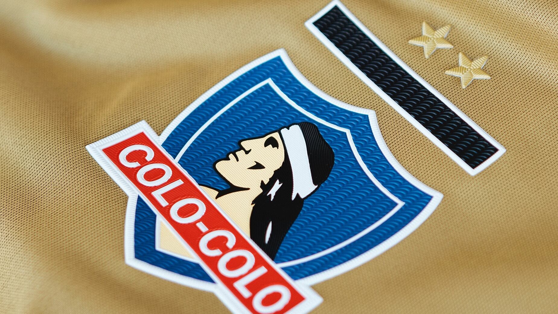 Colo Colo lanzó una nueva camiseta