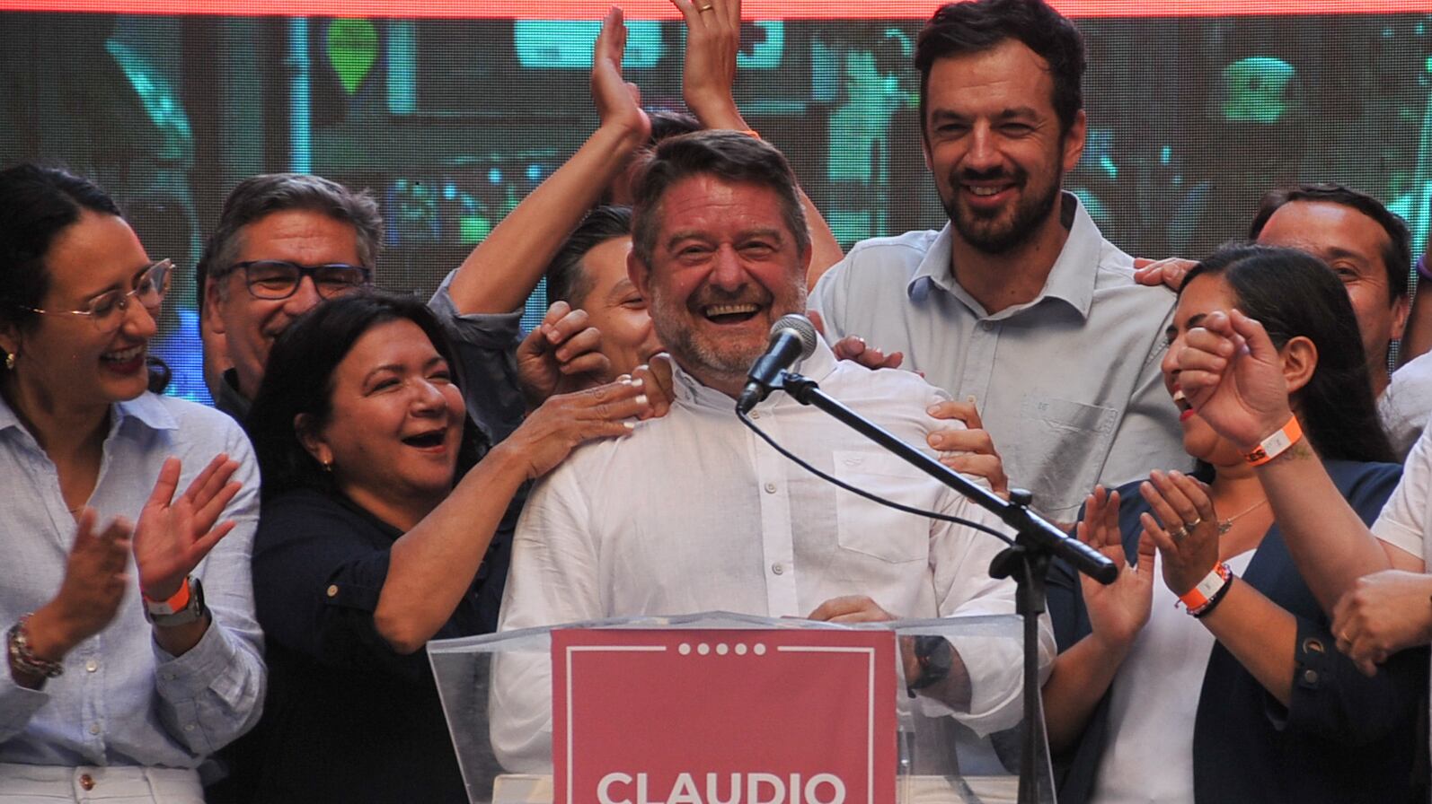 Claudio Orrego gana la reelección en la RM