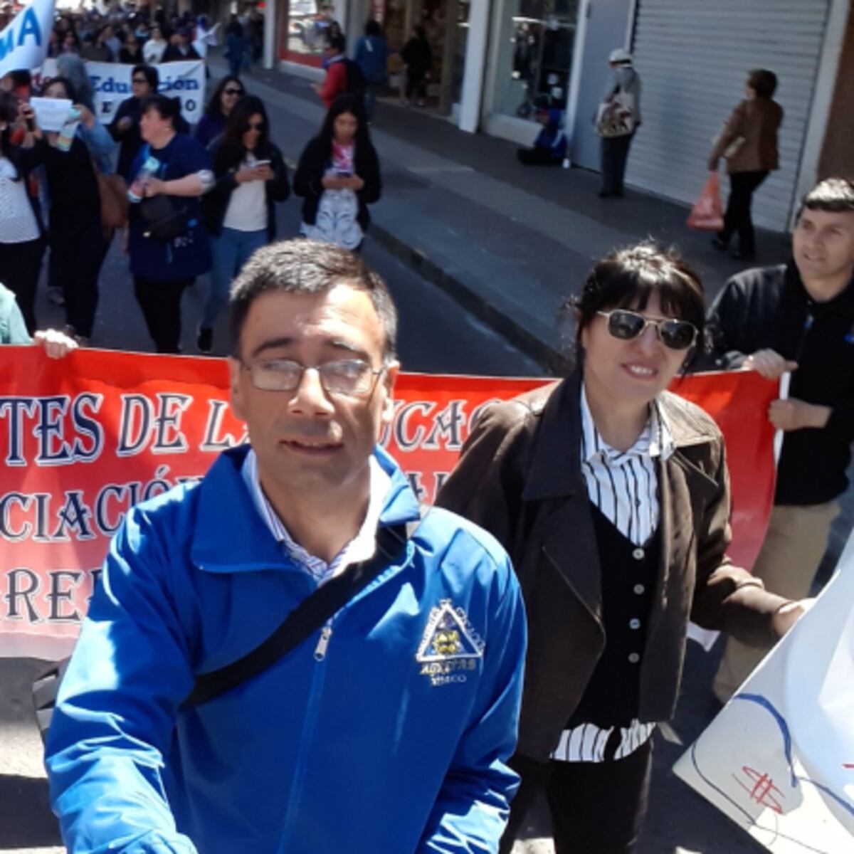 Detienen a dirigente educacional de Temuco por robo en el Congreso Detienen a dirigente educacional de Temuco por robo en el Congreso