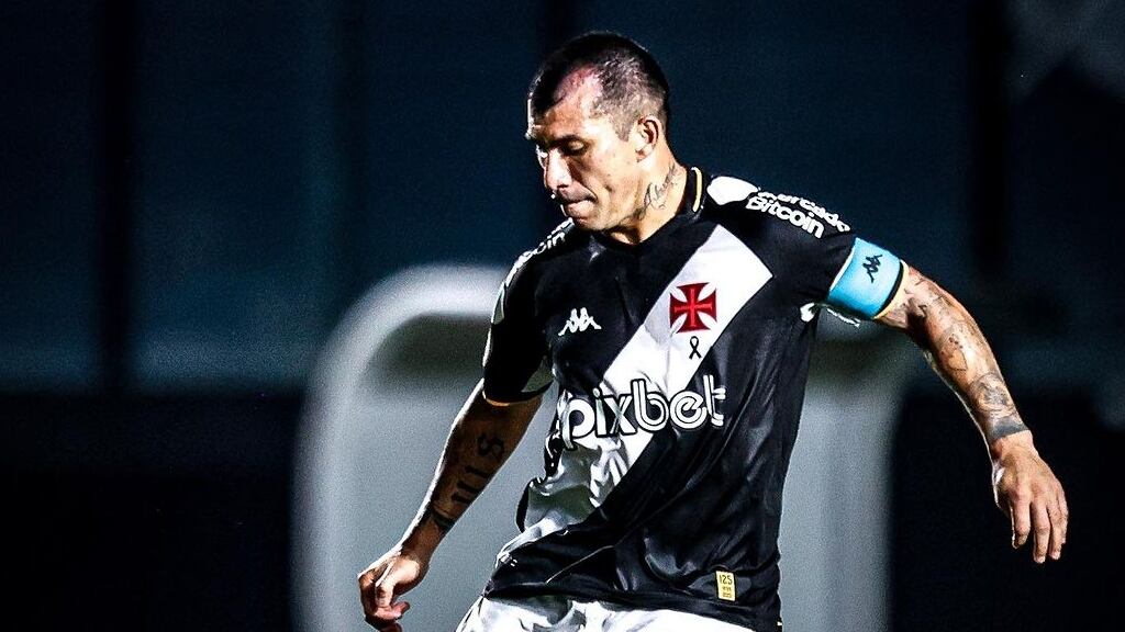 Gary Medel en Vasco da Gama.