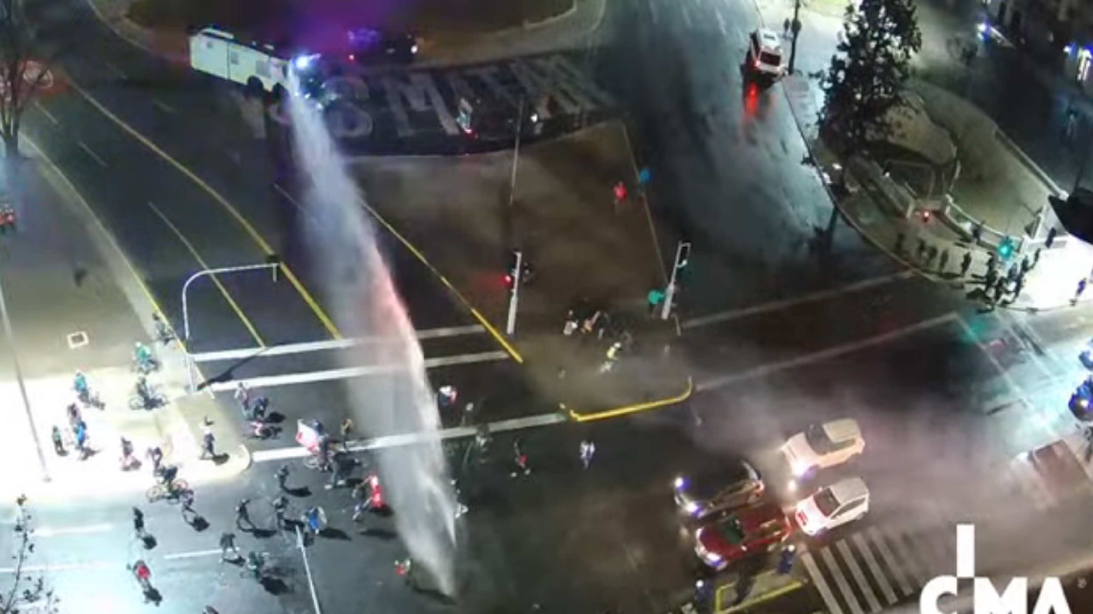 Carabineros en Plaza Italia.