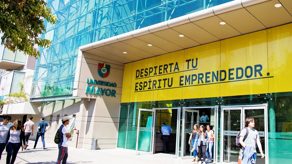 Imagen de la Universidad Mayor. Proceso de admisión.
