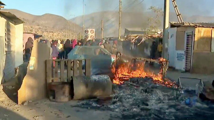 Desalojan toma en San Felipe en medio de enfrentamientos: tenían casino, botillería y hasta discoteca