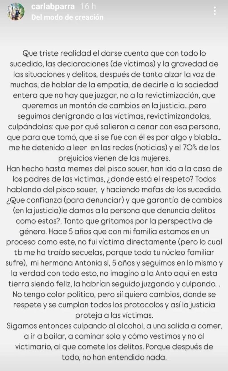 Negro Piñera, en tanto, también fue criticado luego que compartiera en su cuenta de Instagram el meme de Valdivia y Monsalve como bartenders, mostrando distintos cócteles sobre la barra de un bar. 
Hermana de Antonia Barra se suma a las críticas
A través de un comunicado, la hermana de Antonia Barra, la joven que se suicidó tras ser violada por Martín Pradenas, aprovechándose de su estado de ebriedad. 
La joven realizó sus descargos, lamentando la falta de empatía en pro del “humor”. 
“Han hecho hasta memes del pisco sour, han ido a la casa de los padres de las víctimas. ¿Dónde está el respeto? Todos hablando del pisco sour y haciendo mofas de lo sucedido”, fueron parte de sus crítica la sociedad que no hay que juzgar, no a la revictimización, que queremos un montón de cambios en la justicia, seguimos denigrando a las víctimas”, comentó.
“Han hecho hasta memes del pisco sour, han ido a la casa de los padres de las víctimas. ¿Dónde está el respeto? Todos hablando del pisco sour y haciendo mofas de lo sucedido”, fueron parte de sus críticas.