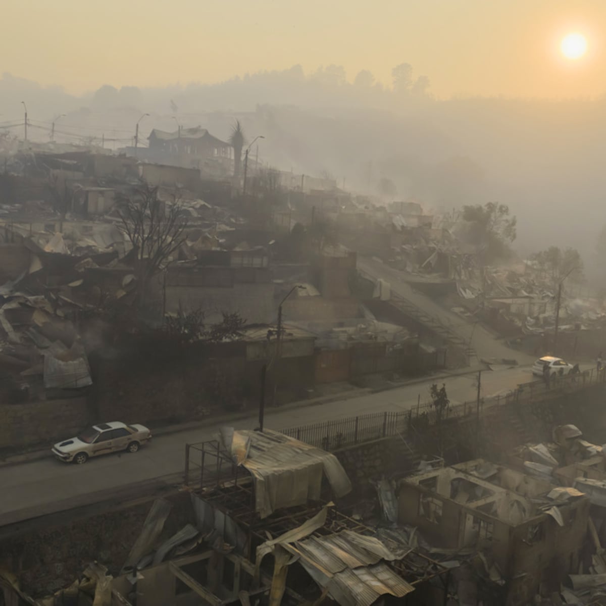 Estudiantes damnificados por incendios forestales podrán matricularse hasta el 6 de marzo Estudiantes damnificados por incendios forestales podrán matricularse hasta el 6 de marzo