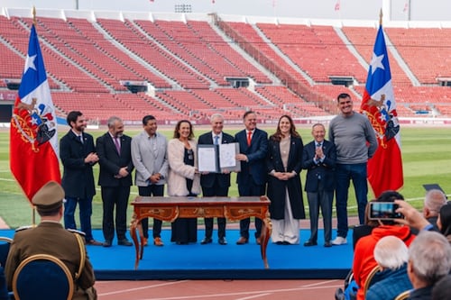 Presidente Kast promulgó reforma a las SADP y emplazó a clubes a tener estadios propios: “Que no sea más un meme”