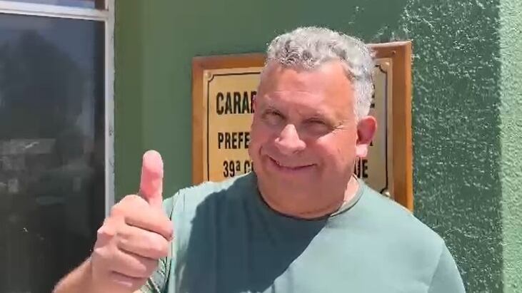 El artista recuperó este jueves su camioneta robaba en la Comisaría de Carabineros de la comuna de El Bosque.