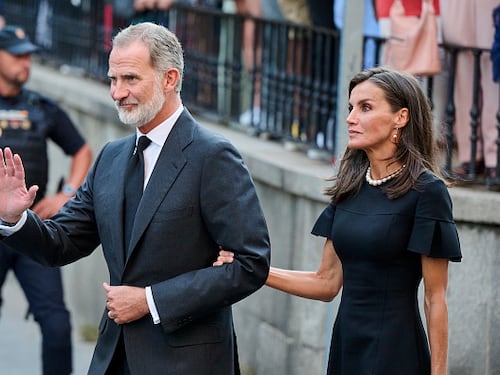 “El traje perfecto”: el detalle en el look del rey Felipe en el funeral del papa Francisco que asombró en Estados Unidos