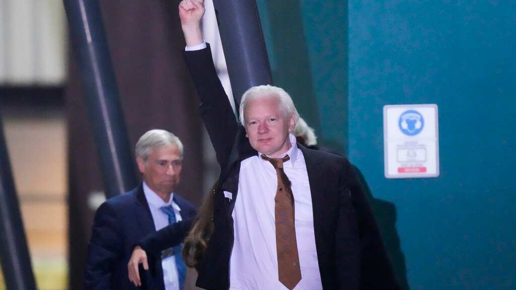 Julian Assange Australia