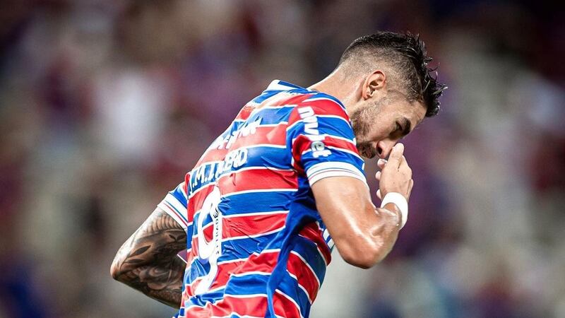 “El llanto de Lucero es mi alegría”: hinchas de Colo Colo festinan con la eliminación de Fortaleza de la Libertadores