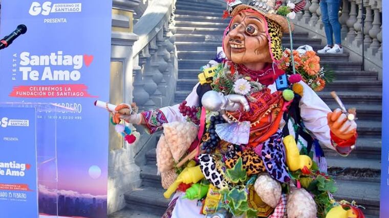 Santiago cumple 484 años y lo celebramos con una gran fiesta ciudadana: #SantiagoTeAmo música, cultura y encuentro ciudadano en 3 escenarios.