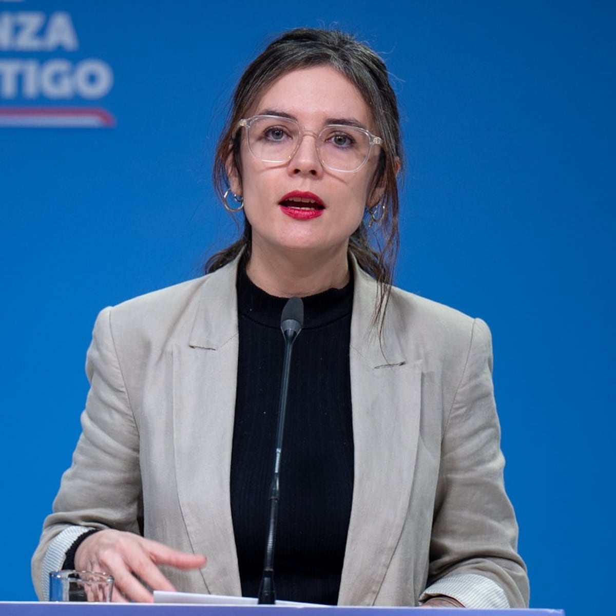 Ministra Vallejo responde a calificativo de “gobierno de atorrantes” Ministra Vallejo responde a calificativo de “gobierno de atorrantes”