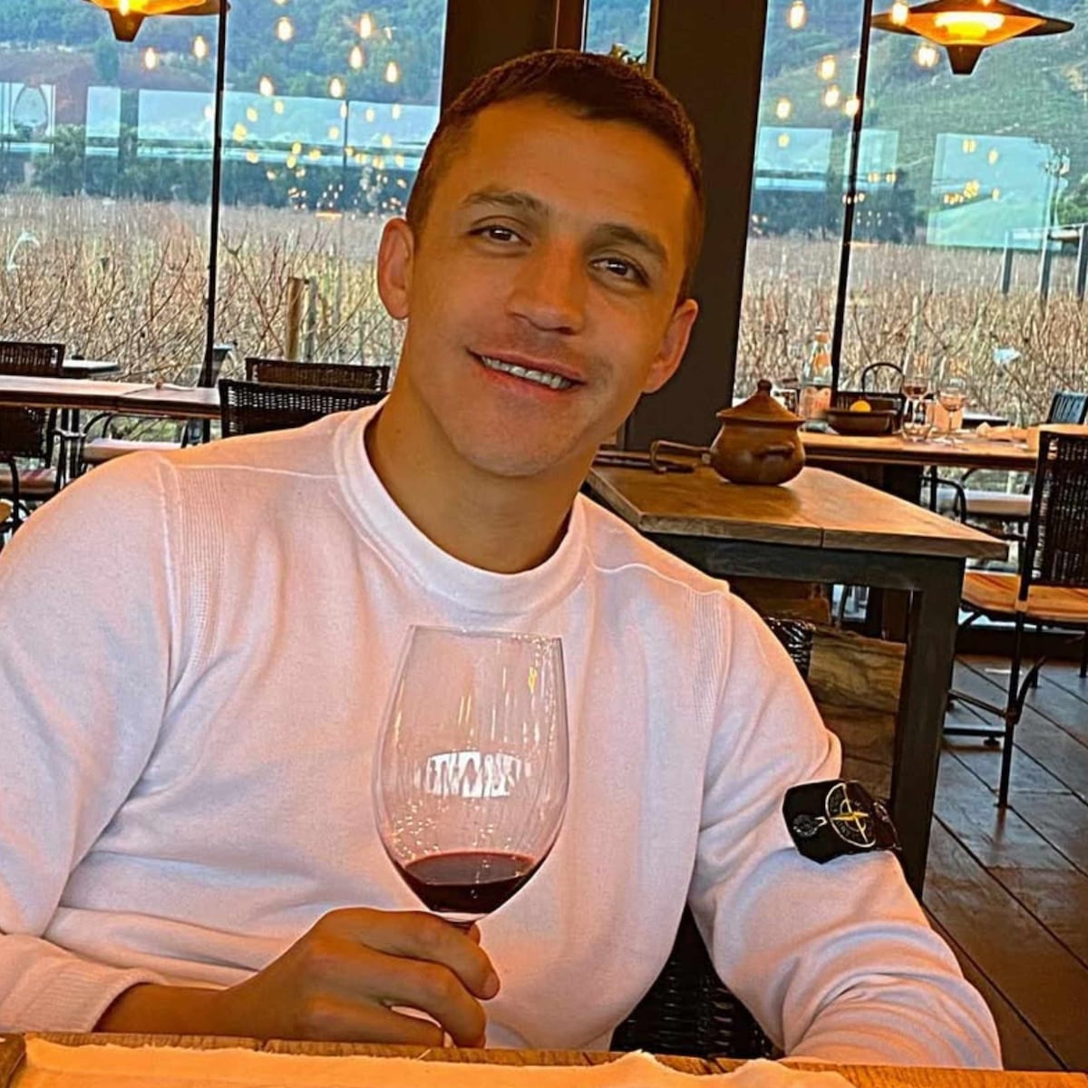 Alexis Sánchez deberá pagar $40 millones por compra de fundo Alma Soul Alexis Sánchez deberá pagar $40 millones por compra de fundo Alma Soul