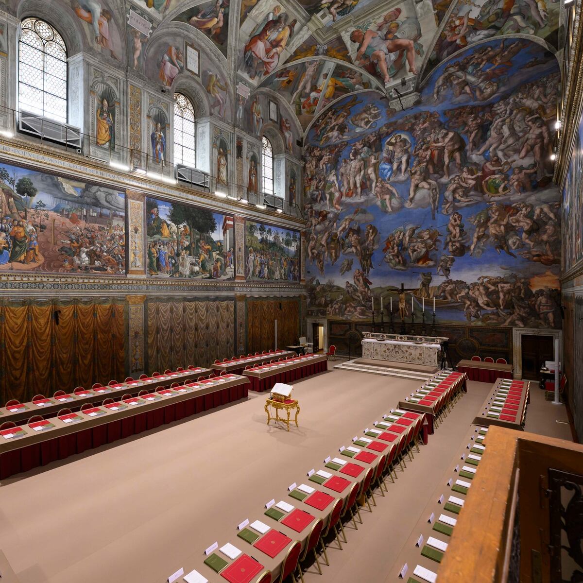 Inicia cónclave en el Vaticano para elegir nuevo Papa Inicia cónclave en el Vaticano para elegir nuevo Papa