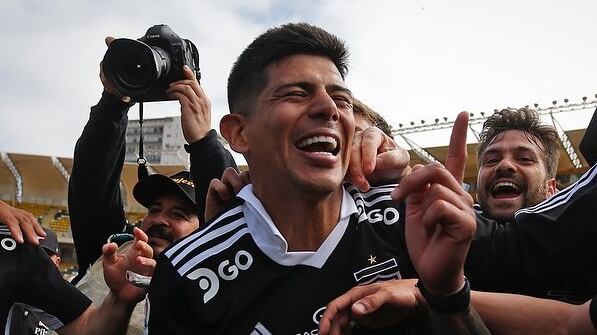 Claudio Borghi se molestó con los dichos del capitán de Colo Colo, quien ayer pidió que su compañero Jordhy Thompson se fuera del club a México antes del Superclásico frente a la U.