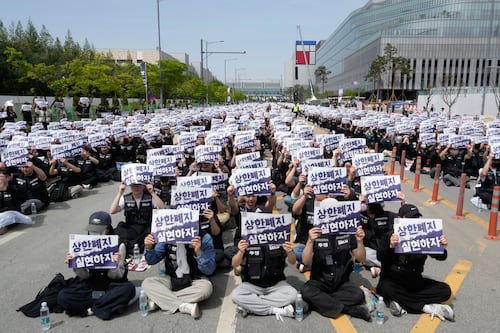 No hubo acuerdo: Trabajadores de Samsung inician huelga de 18 días