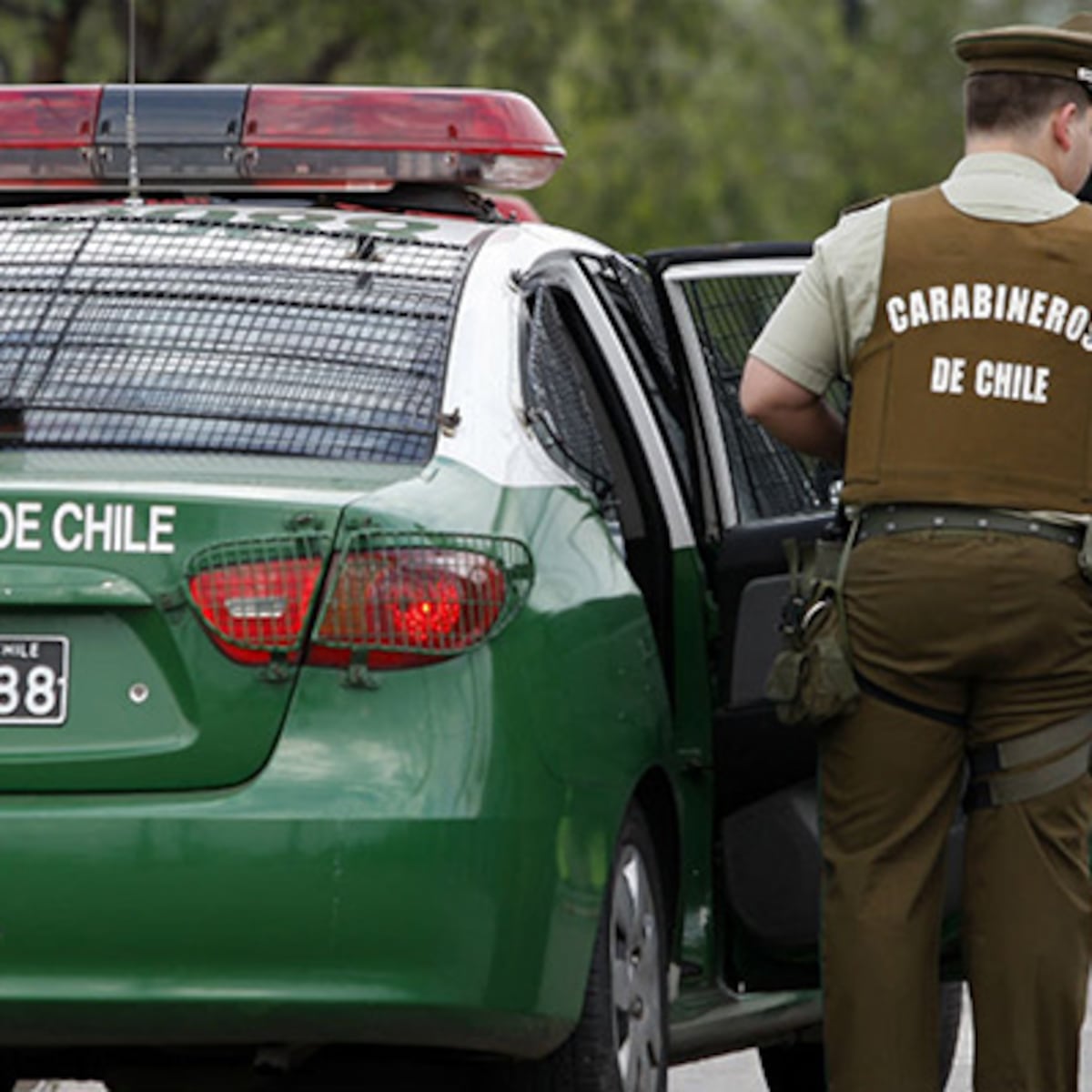 Detienen a profesor por robo con homicidio frustrado en Estación Central Detienen a profesor por robo con homicidio frustrado en Estación Central