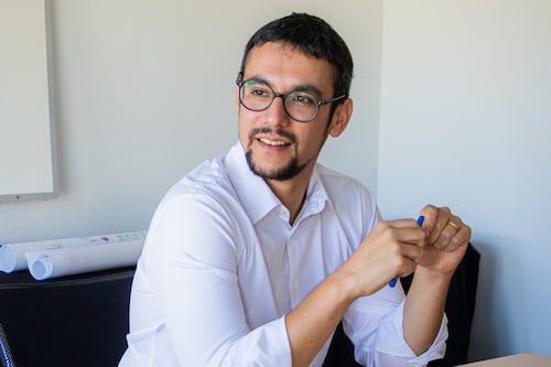 “No ande en espacio público solo”: alcalde de Peñalolén denuncia que recibió amenazas de muerte tras demoler narcocasas en la comuna