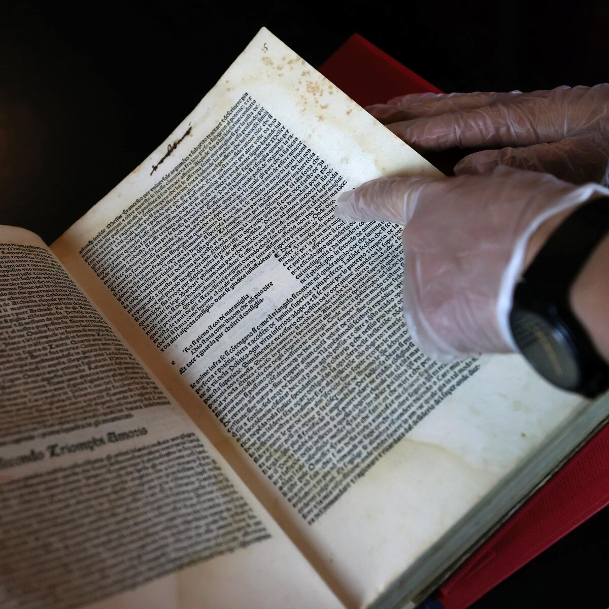 El libro más antiguo de la Universidad de Chile El libro más antiguo de la Universidad de Chile