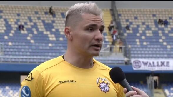 El arquero se mantiene internado en la exPosta Central. Este jueves, en tanto, y con motivo del encuentro de Copa Chile entre la U y Palestino, se le realizará un homenaje por parte de ambos clubes.