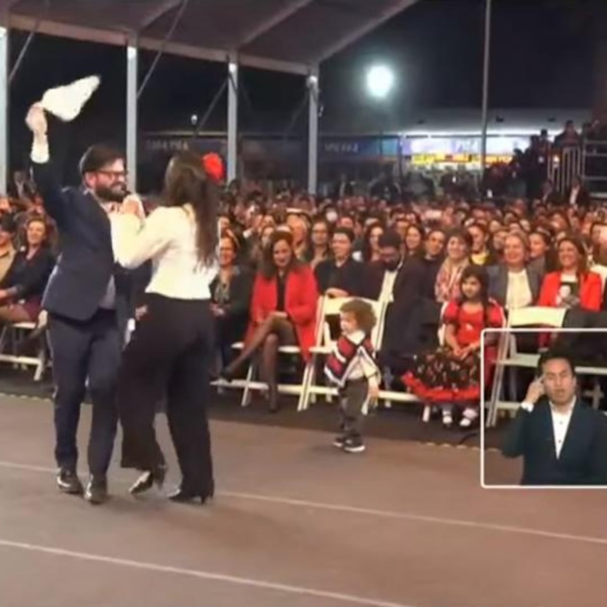 Presidente Boric sorprende bailando en Fiestas Patrias 2024 Presidente Boric sorprende bailando en Fiestas Patrias 2024