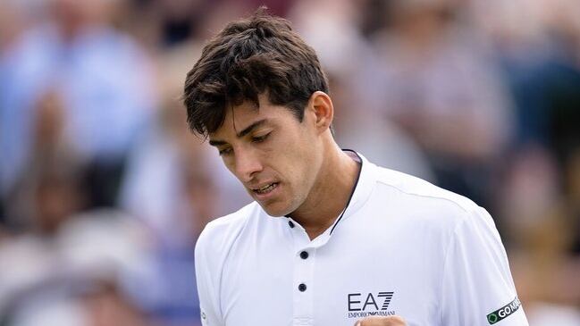 El tenista chileno juega este año las clasificaciones en Wimbledon.
