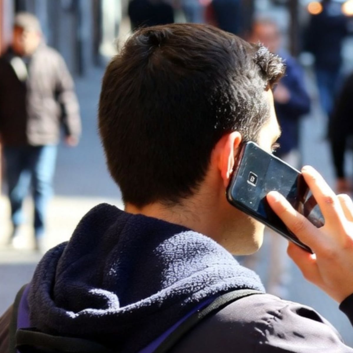 Telefónica vende Movistar Chile a Millicom y NJJ Holding por más de US$1.200 millones Telefónica vende Movistar Chile a Millicom y NJJ Holding por más de US$1.200 millones