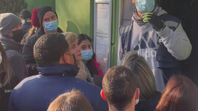 Matthei asistió a protesta en embajada de Venezuela