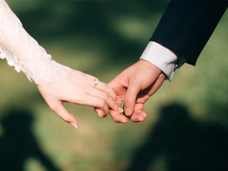 Matrimonios y Acuerdos de Unión Civil aumentaron en abril de 2024: bajas estuvieron en nacimientos y muertes