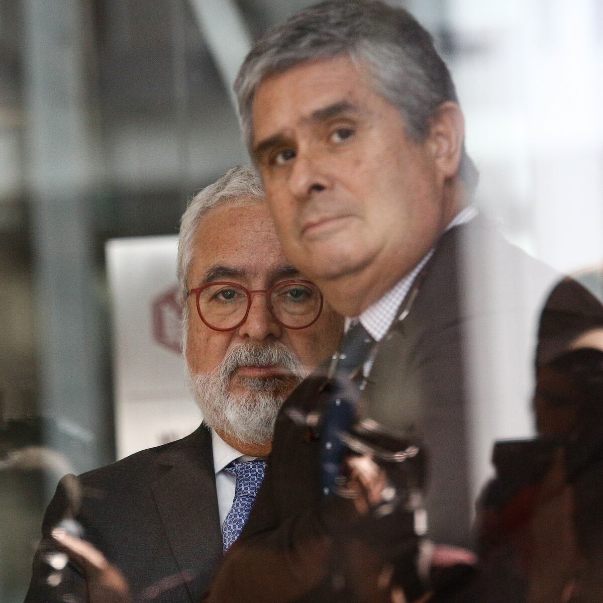Defensa de Luis Hermosilla denuncia presión de fiscales y ministros por favores Defensa de Luis Hermosilla denuncia presión de fiscales y ministros por favores