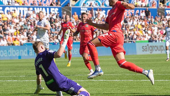 El delantero chileno marcó su primer tanto de la temporada