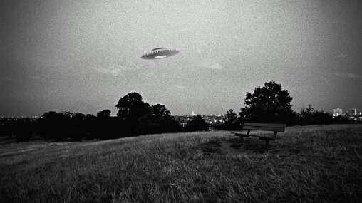 OVNI en forma de platillo fue filmado por militares ucraniano en zona de guerra.