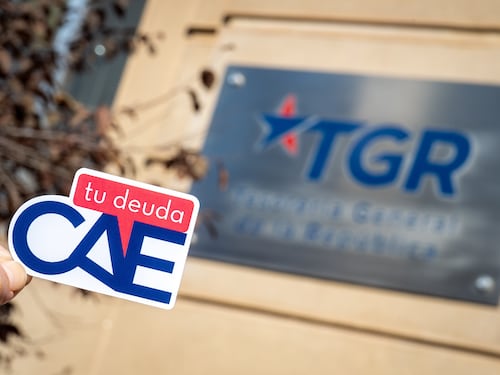 Tesorería inicia embargos de bienes raíces a deudores del CAE